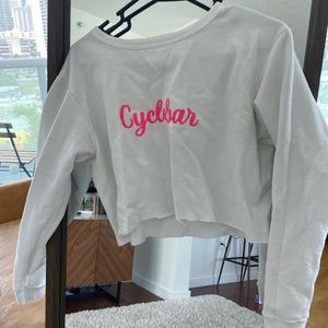 Cropped long sleeves